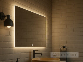 O oglindă verticală dreptunghiulară cu iluminare frontală de fond