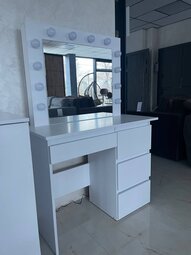 Туалетный стол "Beauty" Туалетный стол "Beauty"