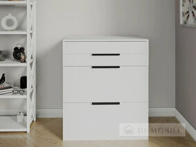 Tabelul de toaletă al lui May