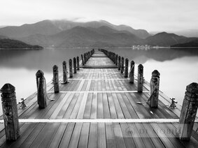 Стол-трансформер "Флай" со стеклом