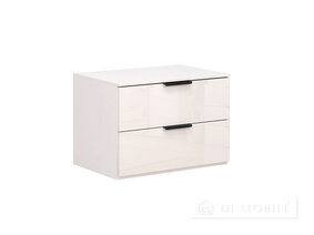 Masa de lângă pat a lui Lori 2.